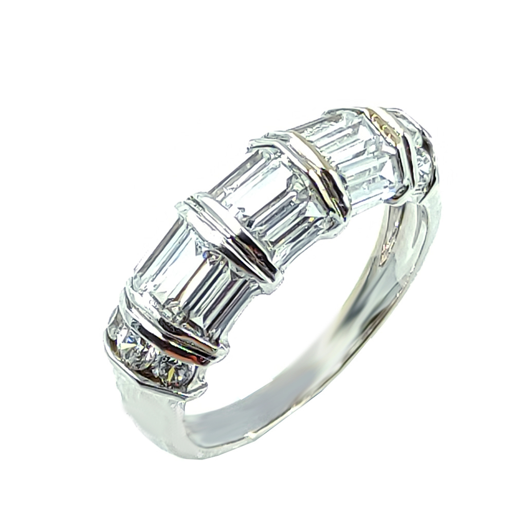 Δακτυλίδι λευκόχρυσο πολύπετρο με μπαγιέτες