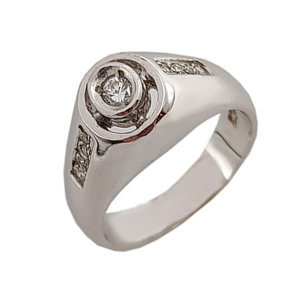 Δαχτυλίδι μονόπετρο, κατασκευασμένο από λευκόχρυσο 18 καρατίων. Κατάλευκα διαμάντια κοπής μπριγιάν  κοσμούν το δακτύλιδι.